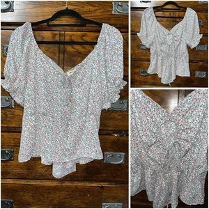 NWT! Blue Mood Floral Puff Sleeve Top